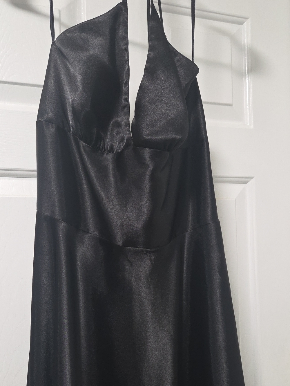 Alyn Paige Black Satin Strapless V-Neck Slip Dress